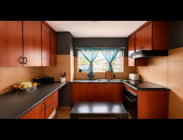 2 BEDROOM APARTMENT FOR SALE IN ELDORETTE